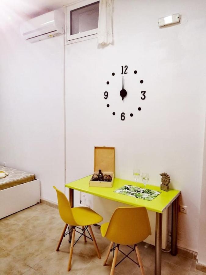 Maridel underground Appartement Iraklion Buitenkant foto